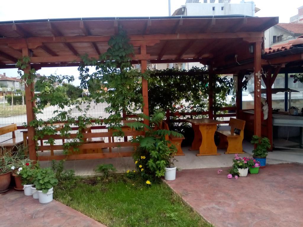 Alba Family Club Hotel Primorsko Exterior foto