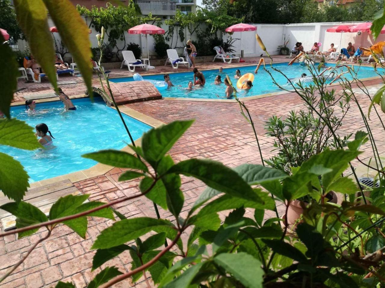 Alba Family Club Hotel Primorsko Exterior foto