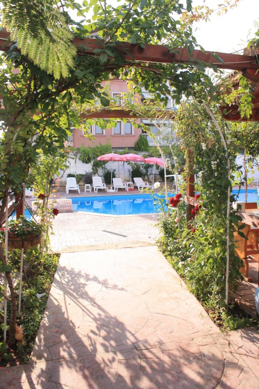 Alba Family Club Hotel Primorsko Exterior foto